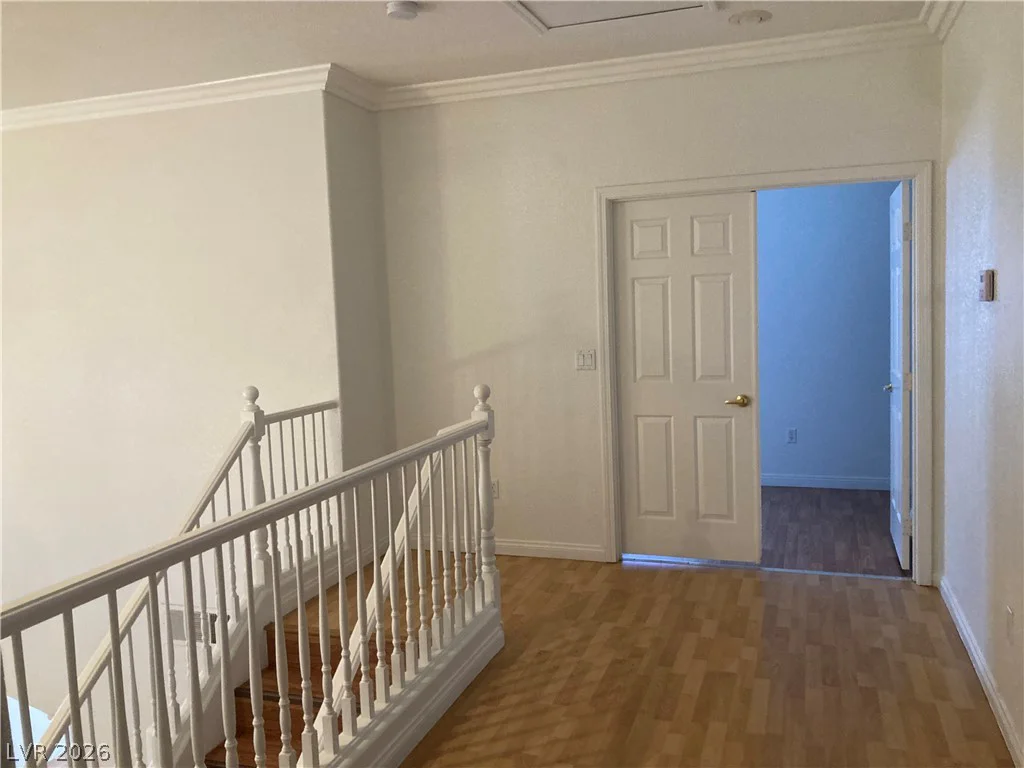 8877 Waltzing Waters, Las Vegas, NV 89147