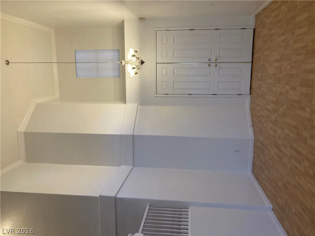 8877 Waltzing Waters, Las Vegas, NV 89147