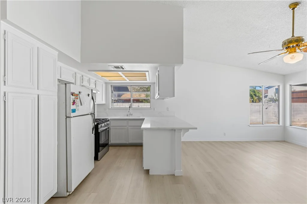 6058 Mirror Lake, Las Vegas, NV 89110