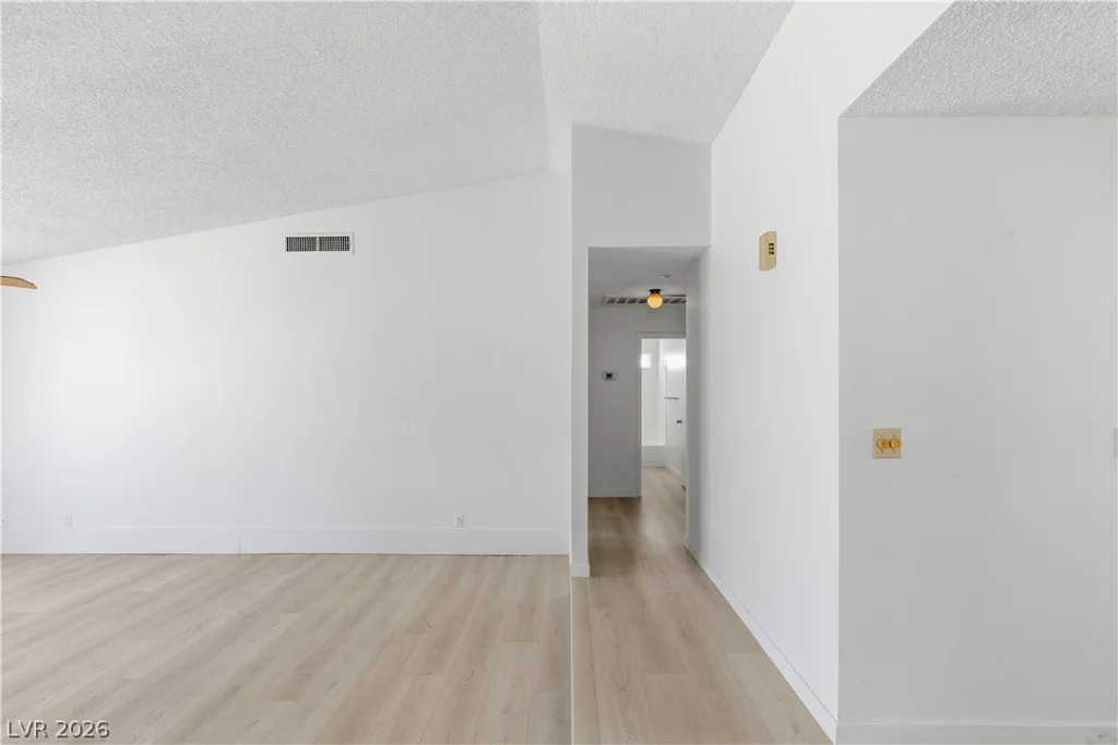 6058 Mirror Lake, Las Vegas, NV 89110