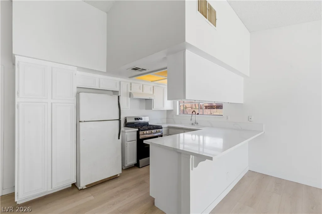 6058 Mirror Lake, Las Vegas, NV 89110