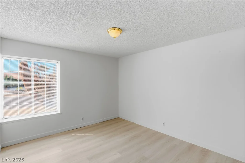 6058 Mirror Lake, Las Vegas, NV 89110