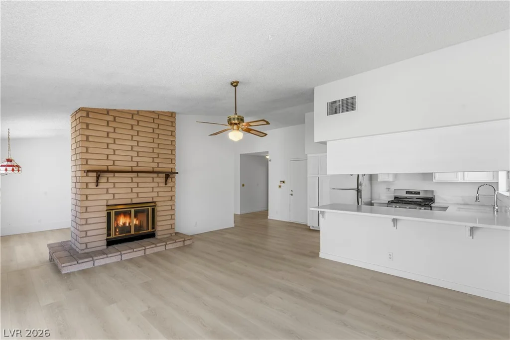 6058 Mirror Lake, Las Vegas, NV 89110