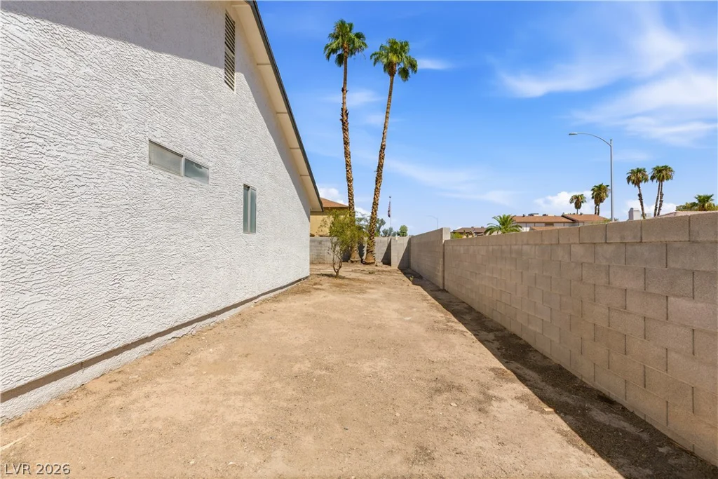 6058 Mirror Lake, Las Vegas, NV 89110