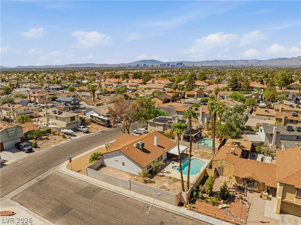 6058 Mirror Lake, Las Vegas, NV 89110