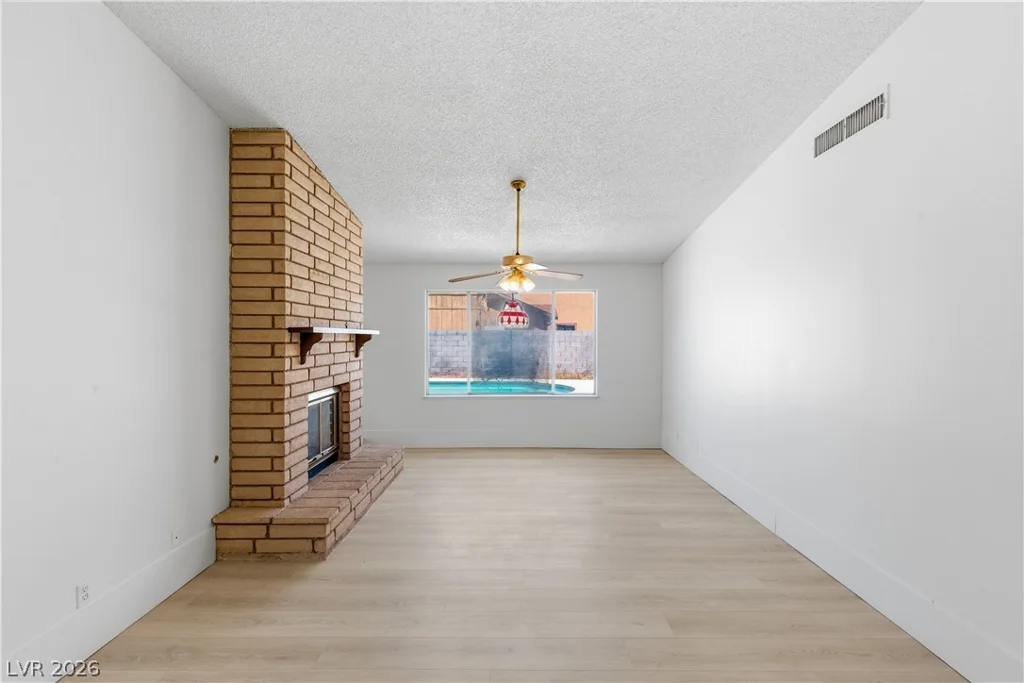 6058 Mirror Lake, Las Vegas, NV 89110