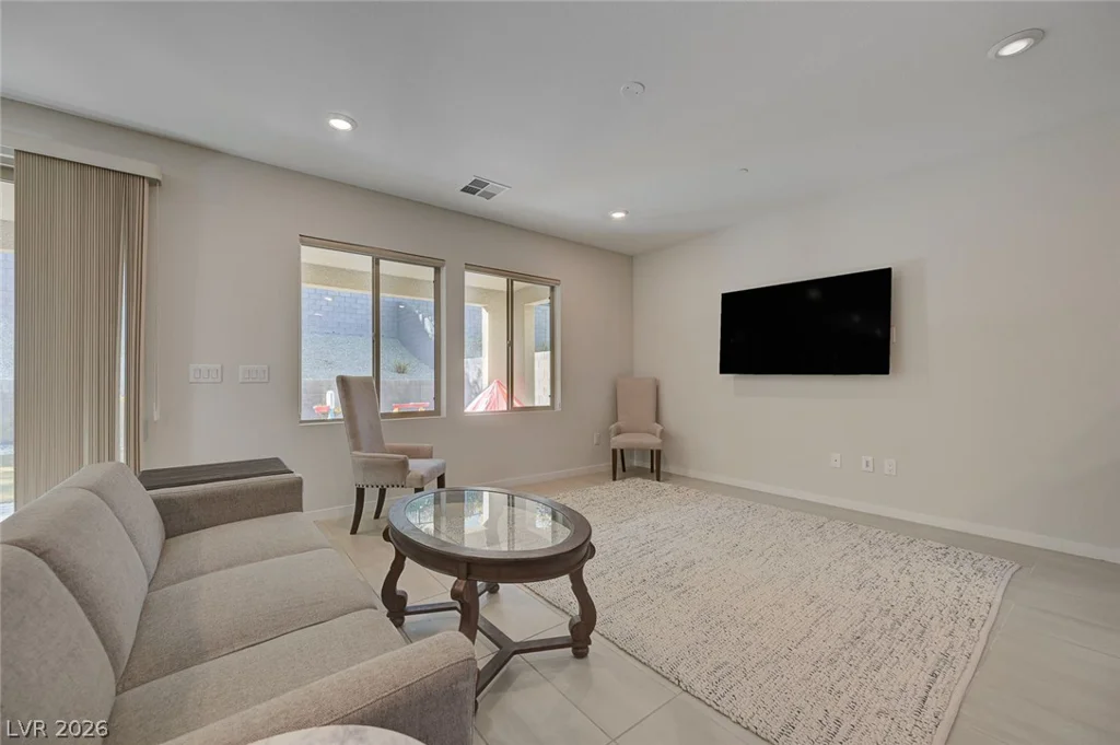 103 Medianoche, Las Vegas, NV 89138