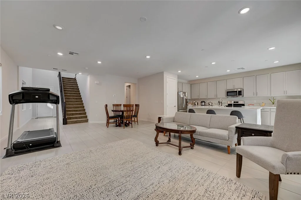 103 Medianoche, Las Vegas, NV 89138