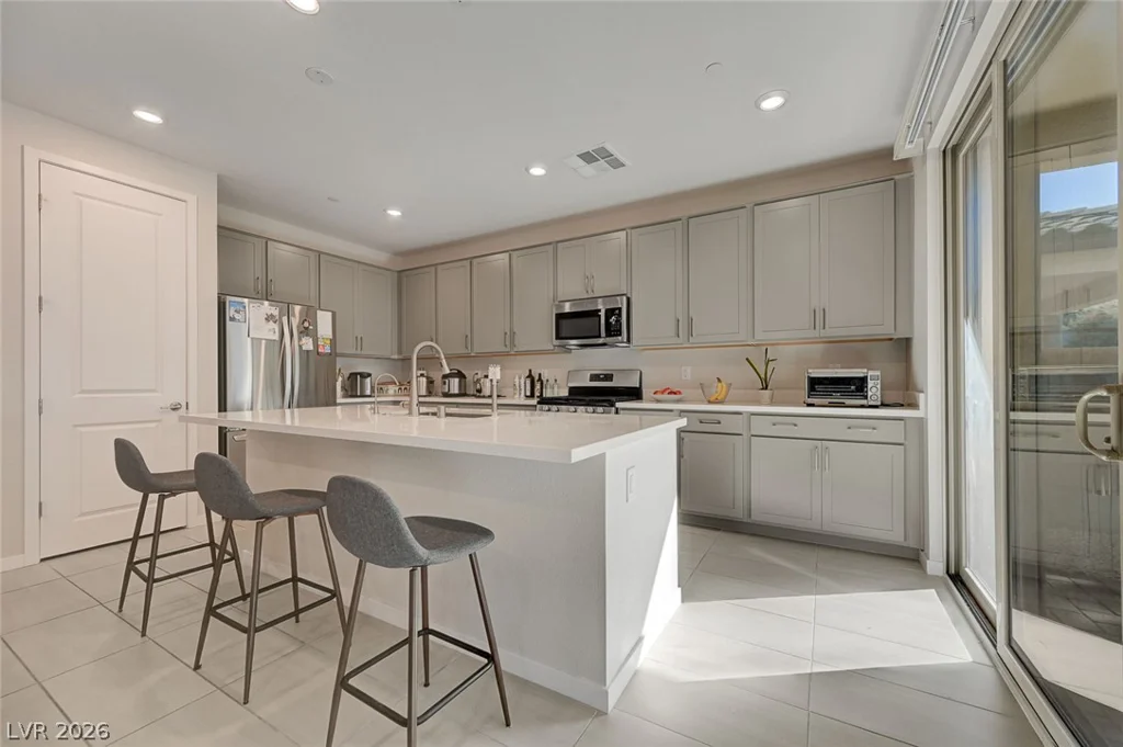 103 Medianoche, Las Vegas, NV 89138