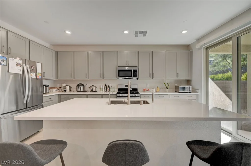 103 Medianoche, Las Vegas, NV 89138
