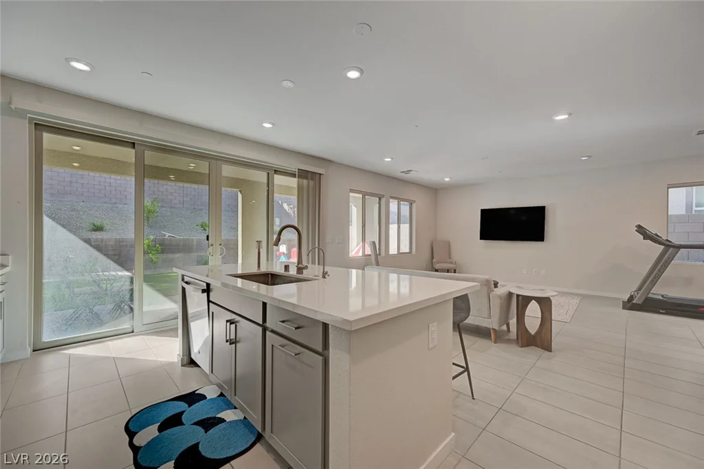 103 Medianoche, Las Vegas, NV 89138