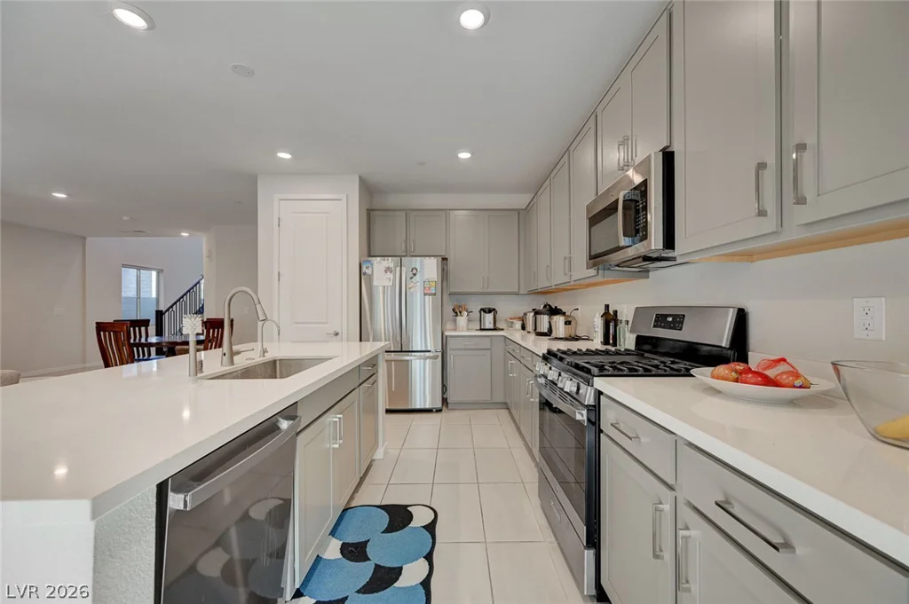 103 Medianoche, Las Vegas, NV 89138