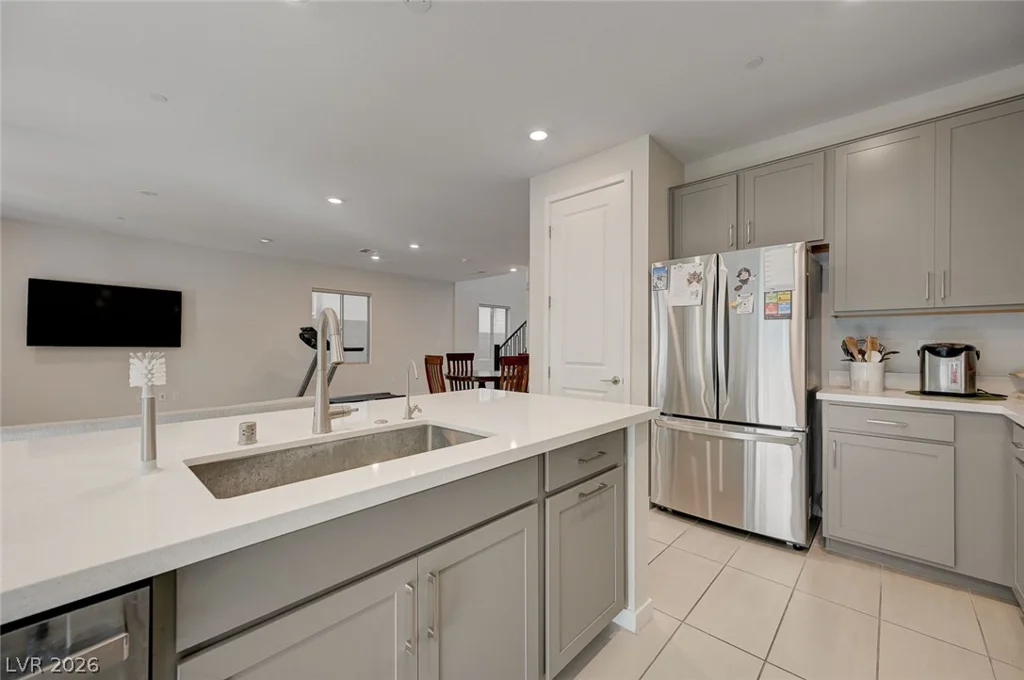 103 Medianoche, Las Vegas, NV 89138