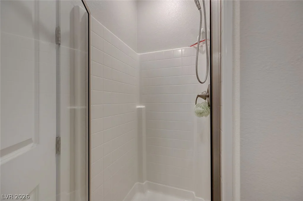 103 Medianoche, Las Vegas, NV 89138