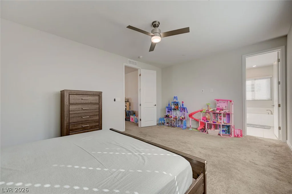 103 Medianoche, Las Vegas, NV 89138