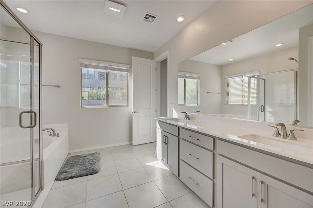 103 Medianoche, Las Vegas, NV 89138