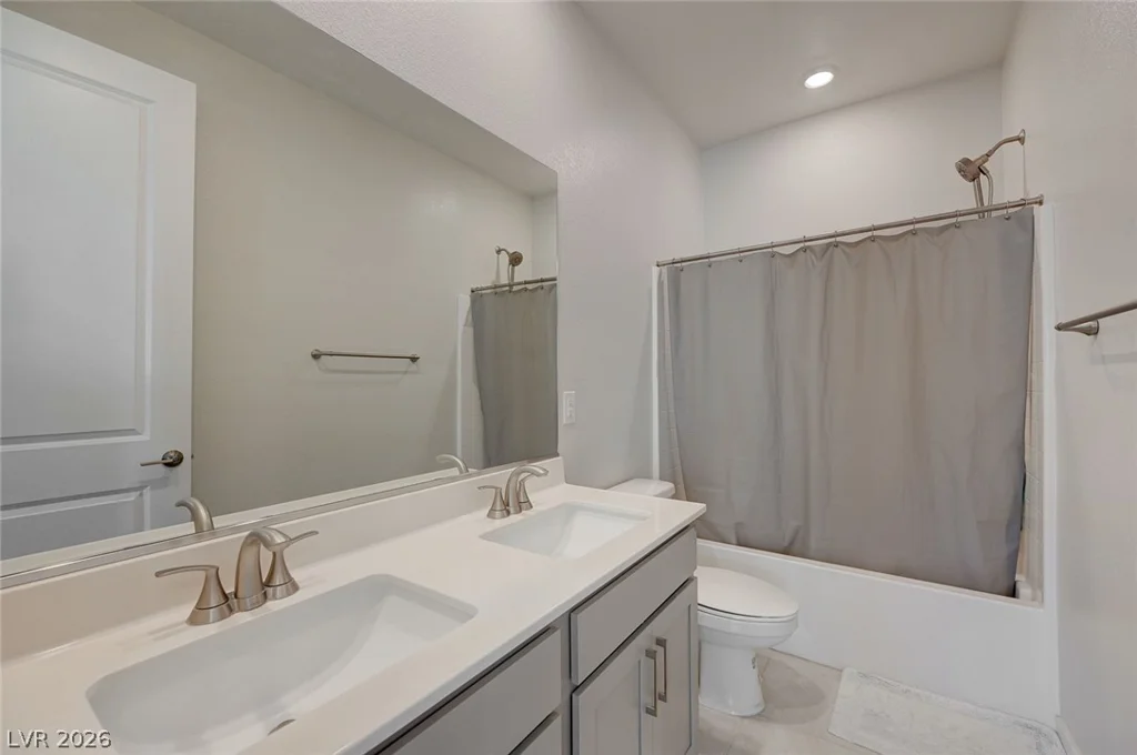 103 Medianoche, Las Vegas, NV 89138