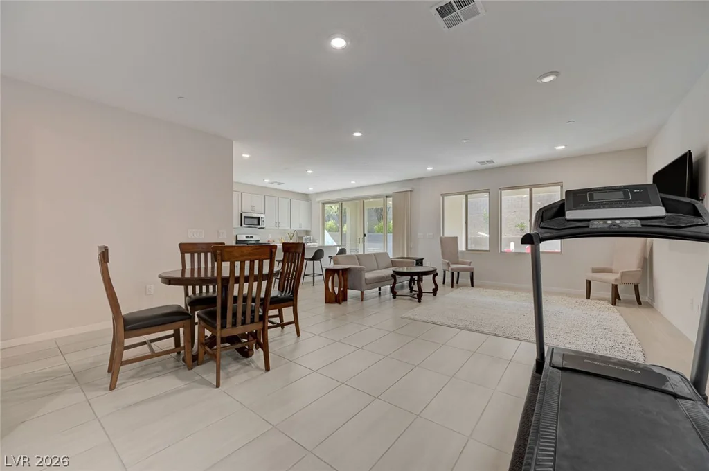 103 Medianoche, Las Vegas, NV 89138