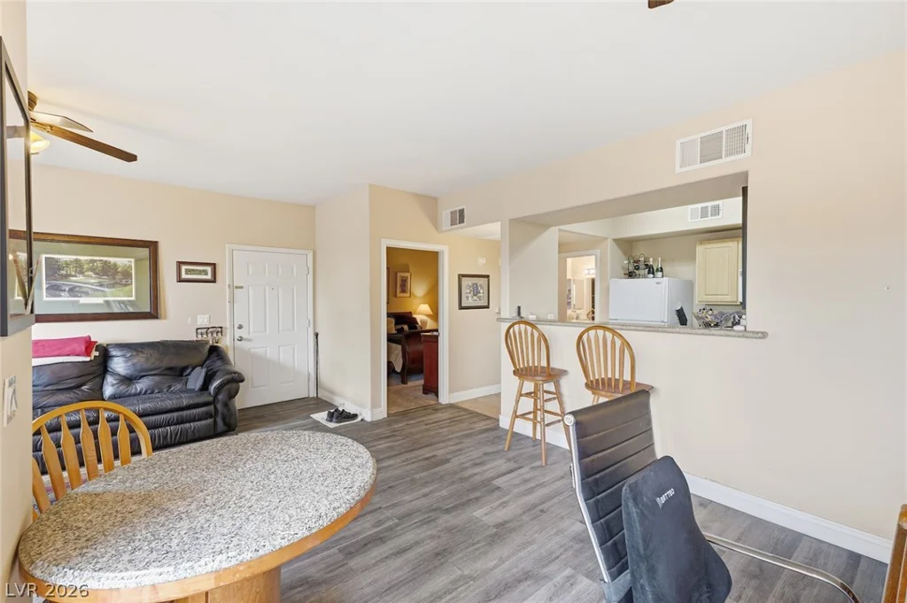 8000 Badura, Las Vegas, NV 89113