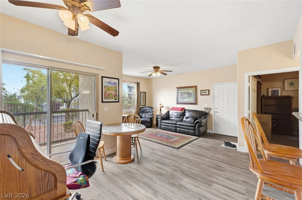 8000 Badura, Las Vegas, NV 89113