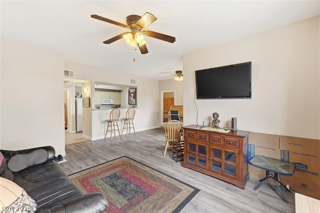 8000 Badura, Las Vegas, NV 89113