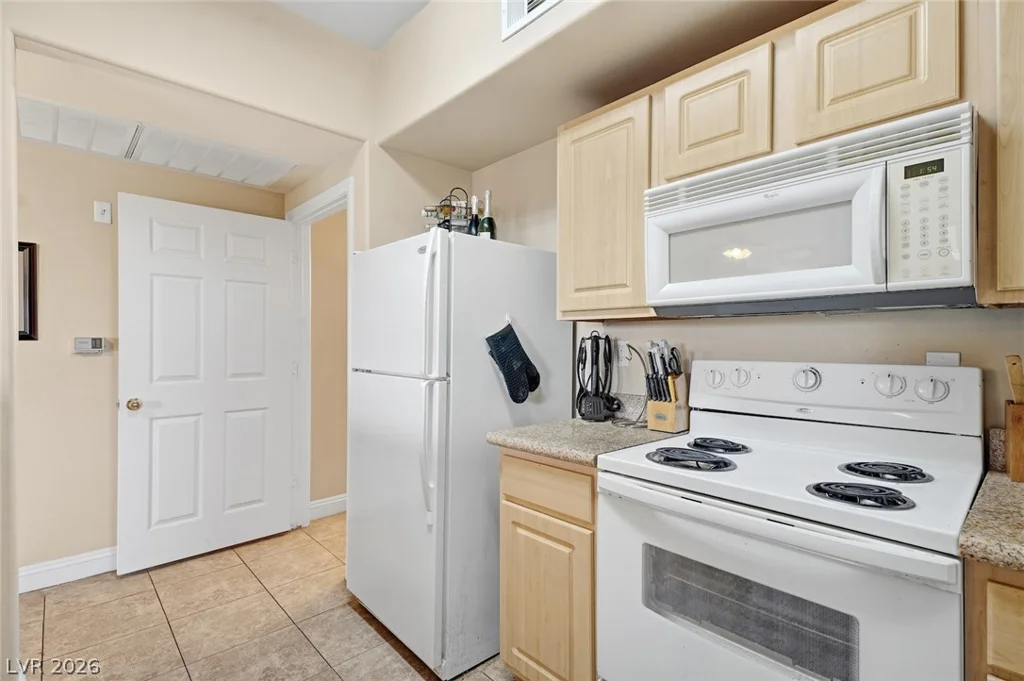 8000 Badura, Las Vegas, NV 89113