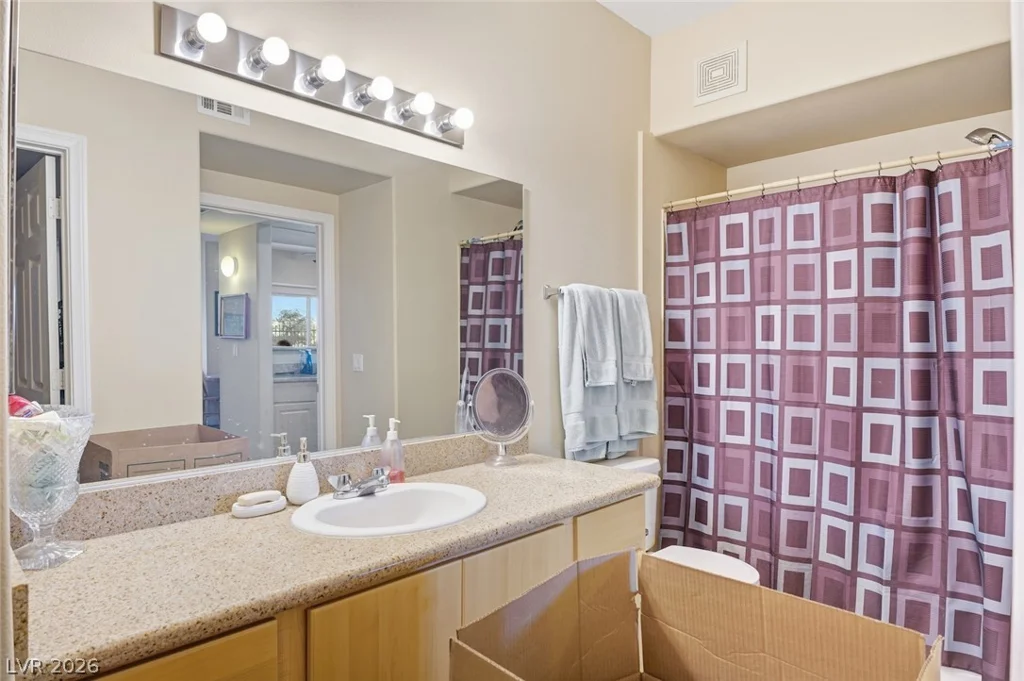 8000 Badura, Las Vegas, NV 89113