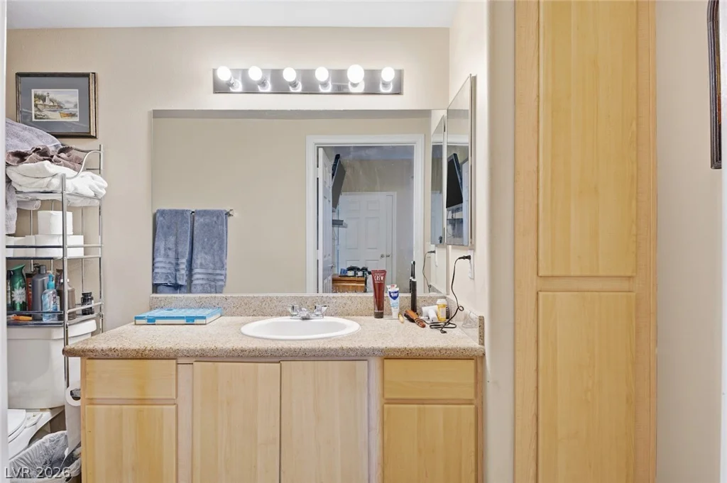 8000 Badura, Las Vegas, NV 89113