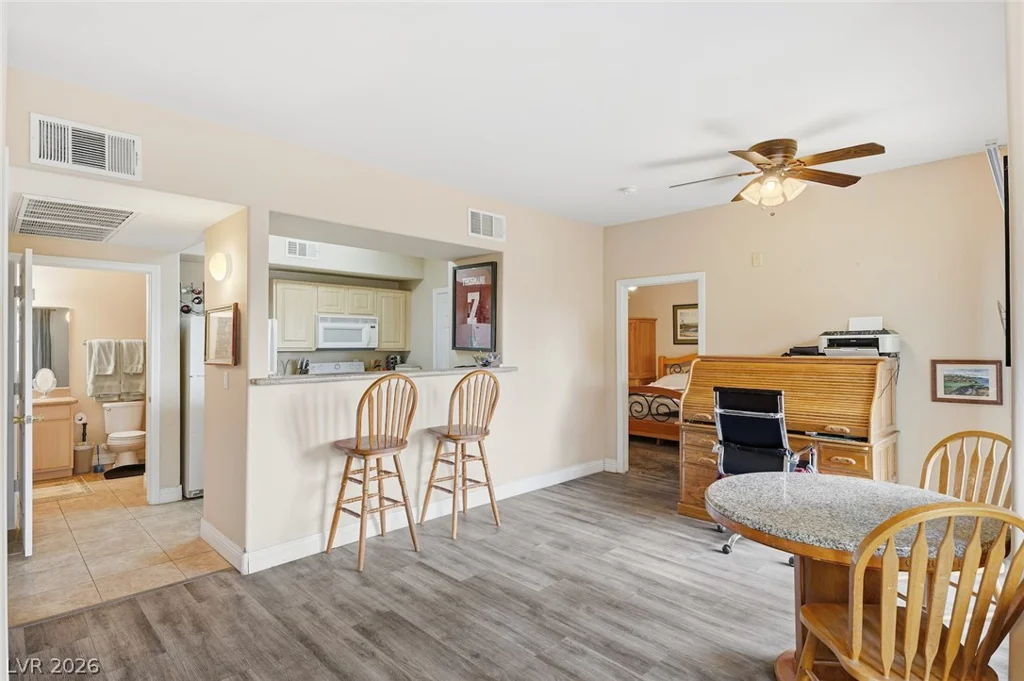 8000 Badura, Las Vegas, NV 89113