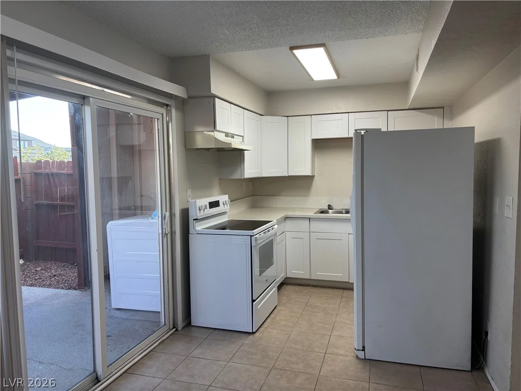 305 Van Wagenen, Henderson, NV 89015