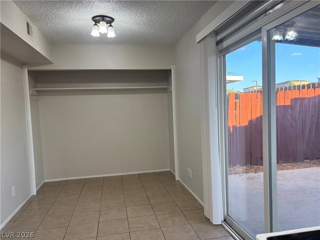 305 Van Wagenen, Henderson, NV 89015