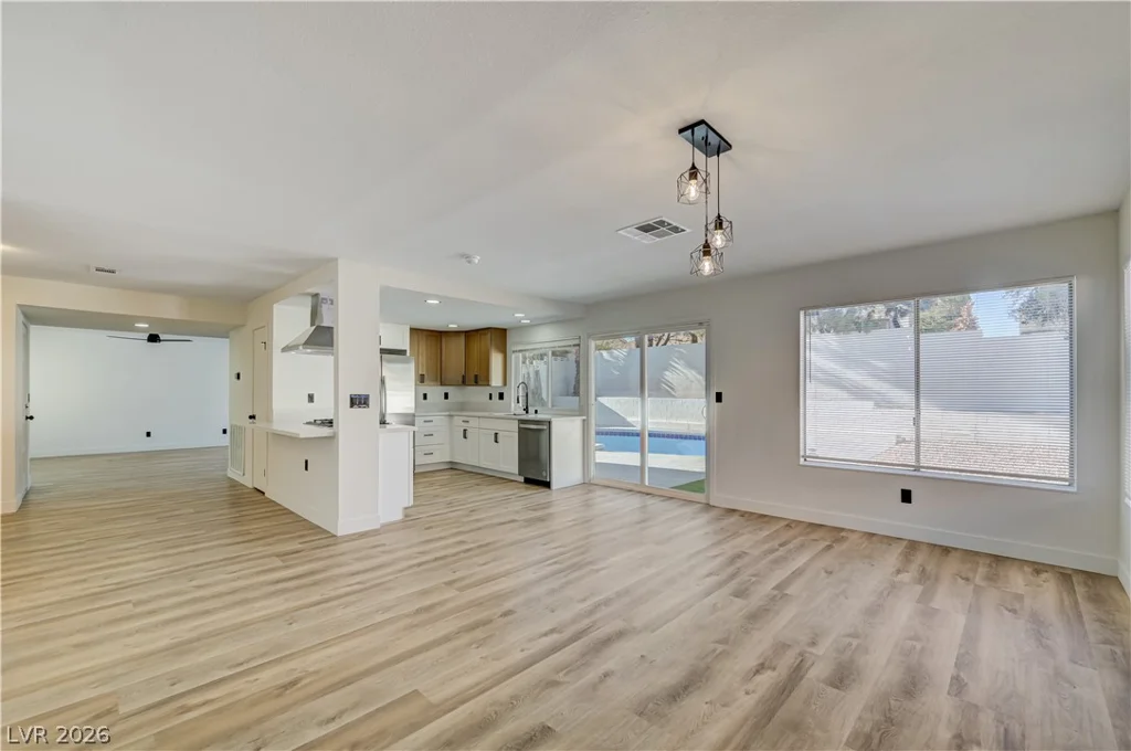 3846 Valley Meadow, Las Vegas, NV 89120