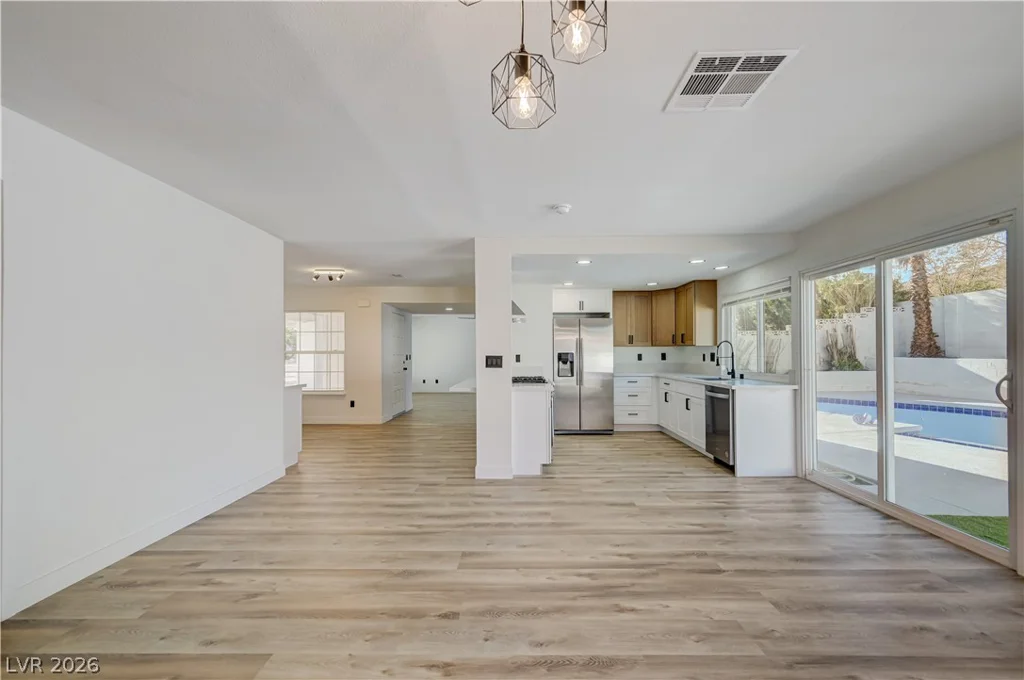 3846 Valley Meadow, Las Vegas, NV 89120