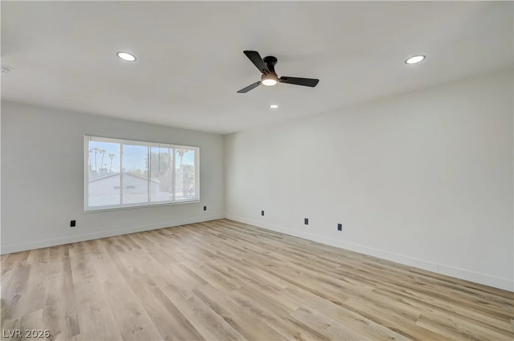 3846 Valley Meadow, Las Vegas, NV 89120