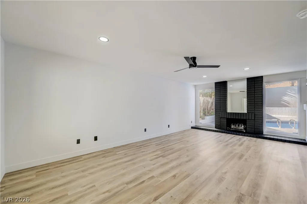 3846 Valley Meadow, Las Vegas, NV 89120