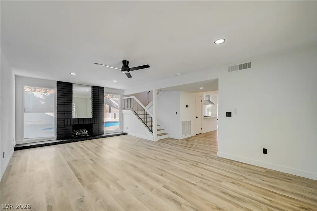3846 Valley Meadow, Las Vegas, NV 89120