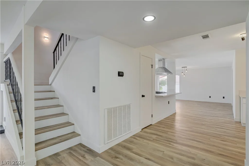 3846 Valley Meadow, Las Vegas, NV 89120