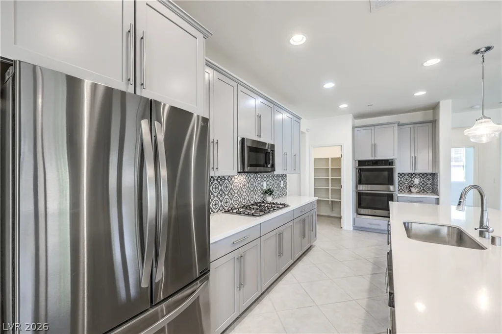 605 Cadence Vista, Henderson, NV 89011