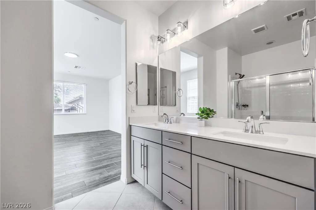 605 Cadence Vista, Henderson, NV 89011