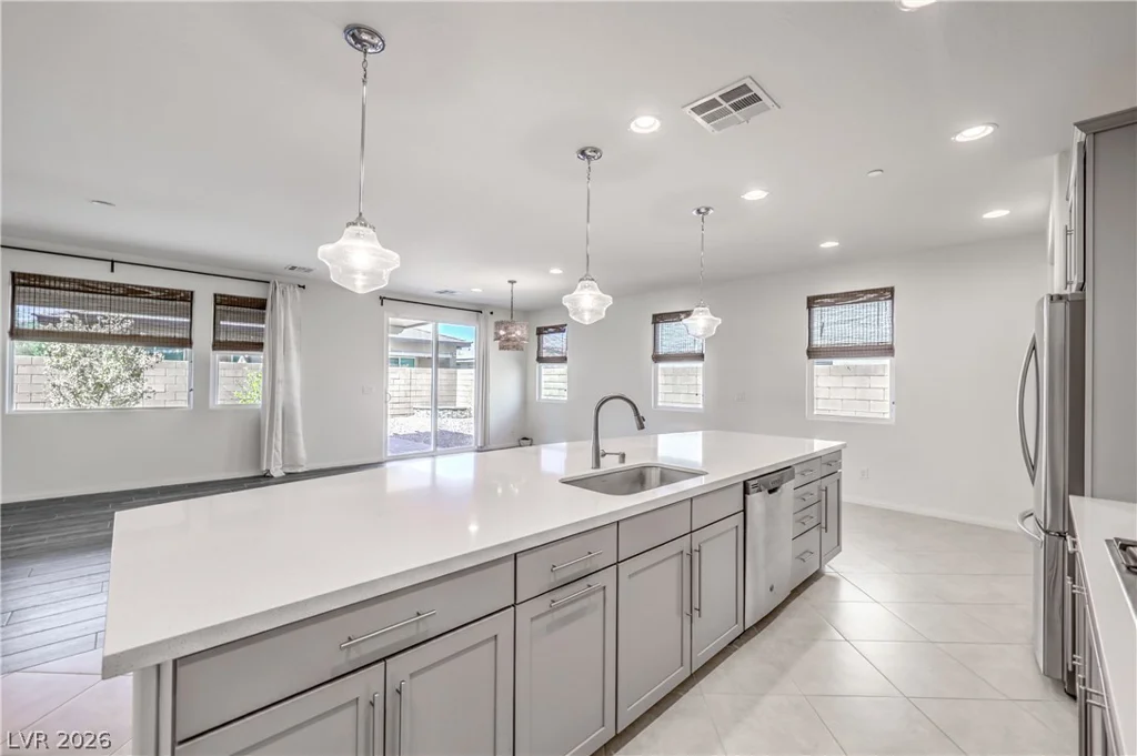 605 Cadence Vista, Henderson, NV 89011