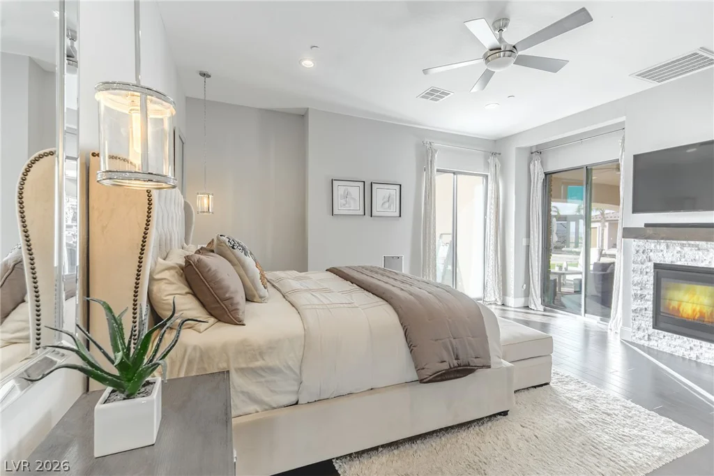 240 San Salvador, Henderson, NV 89002