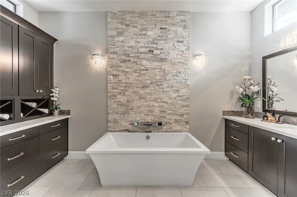 240 San Salvador, Henderson, NV 89002