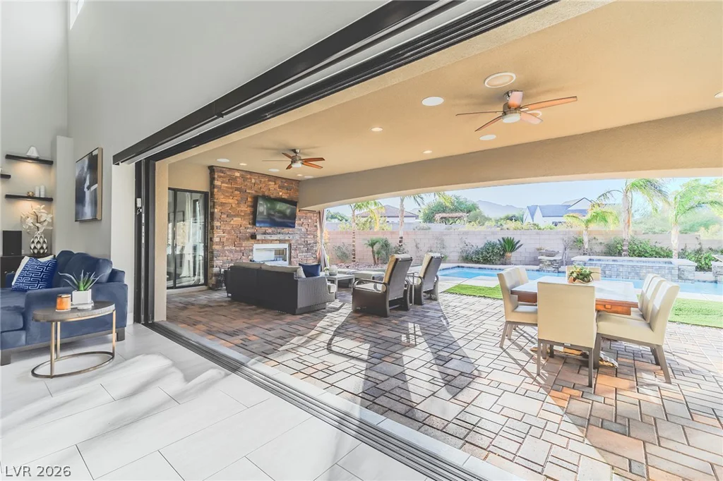 240 San Salvador, Henderson, NV 89002