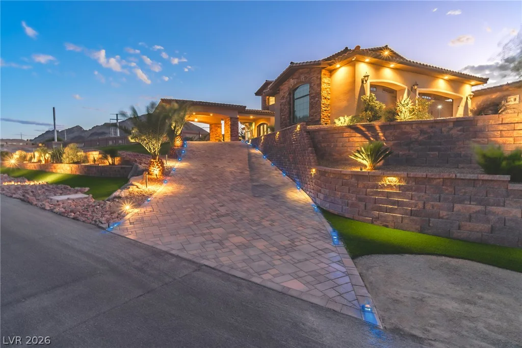 240 San Salvador, Henderson, NV 89002