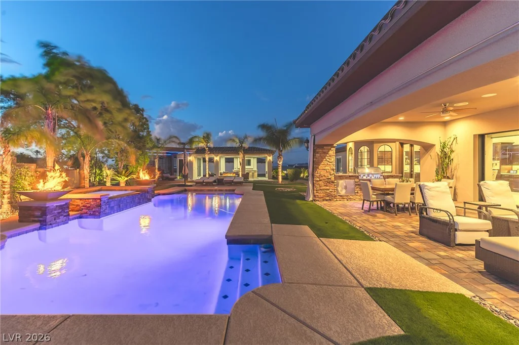 240 San Salvador, Henderson, NV 89002