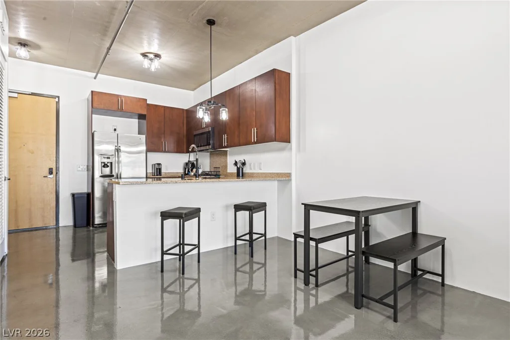 353 Bonneville, Las Vegas, NV 89101