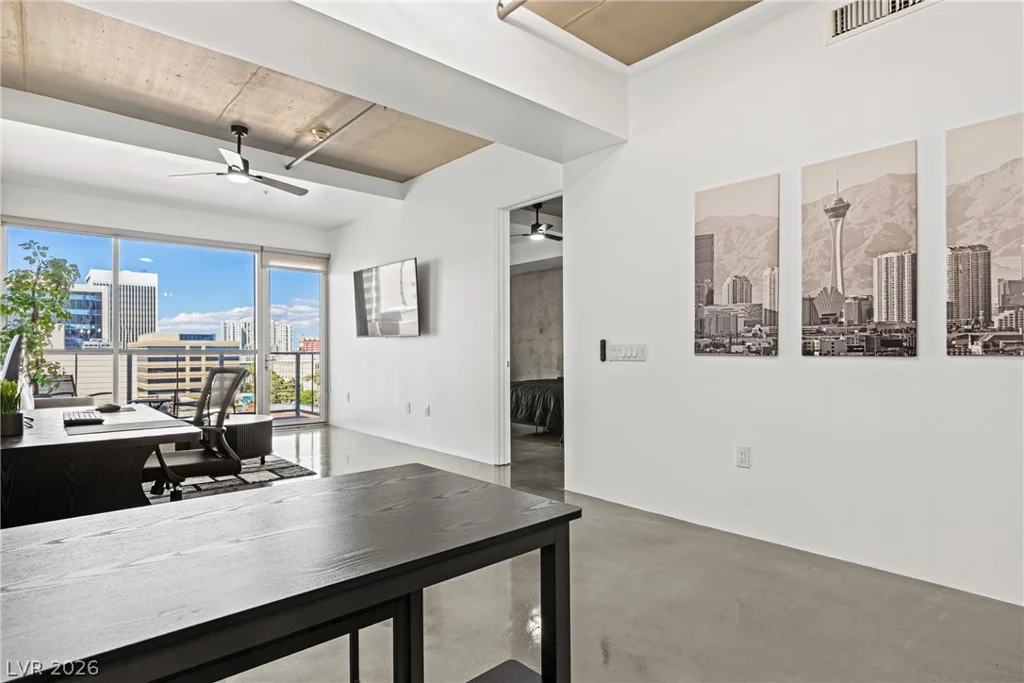 353 Bonneville, Las Vegas, NV 89101