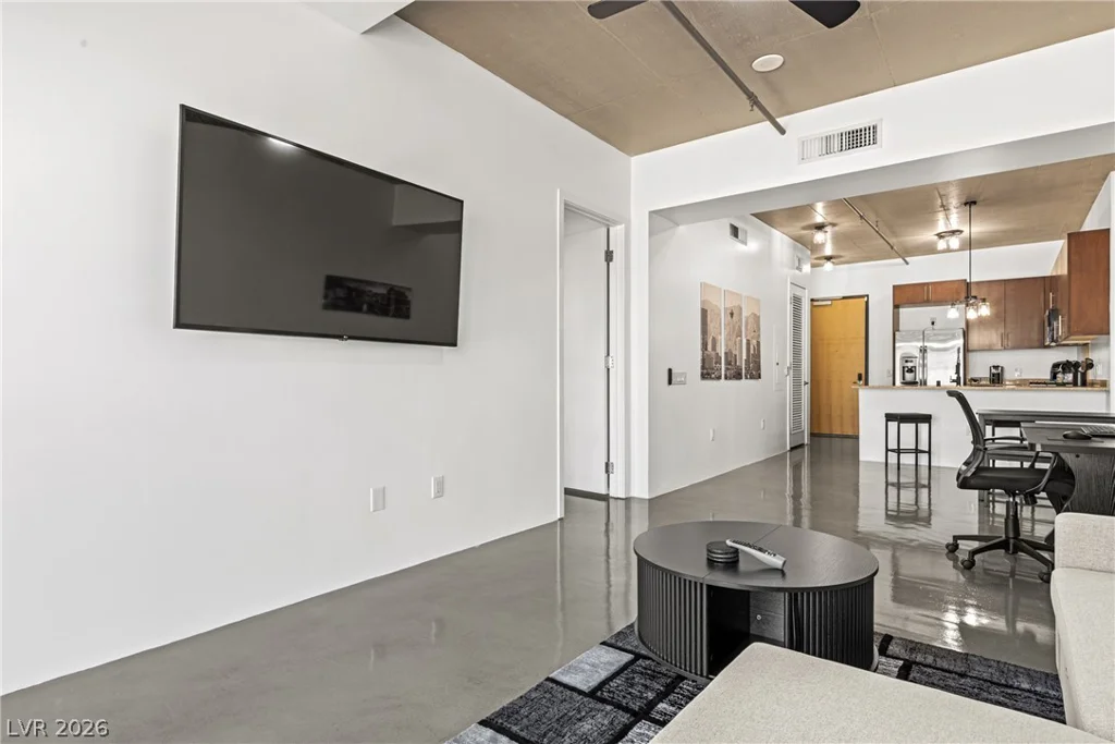 353 Bonneville, Las Vegas, NV 89101