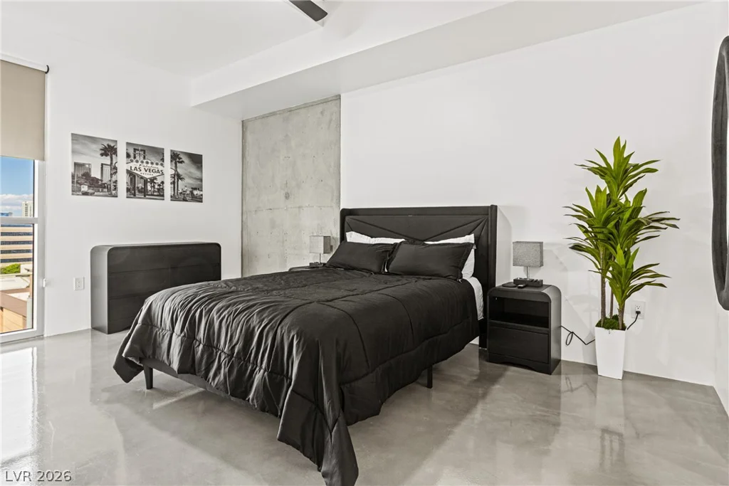 353 Bonneville, Las Vegas, NV 89101