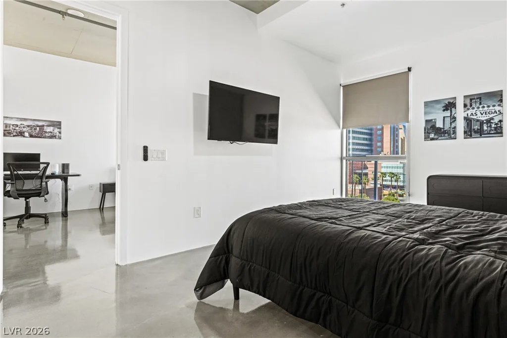 353 Bonneville, Las Vegas, NV 89101